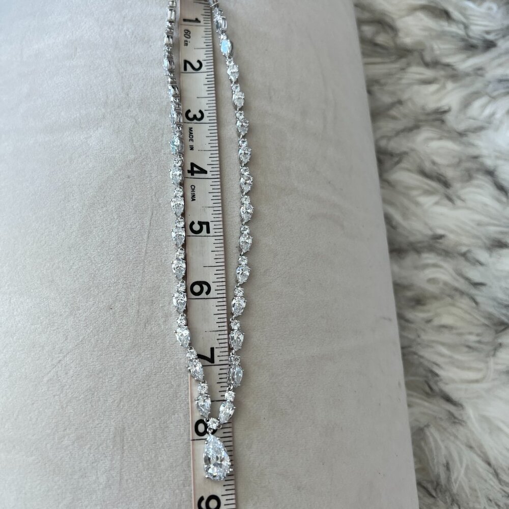 Stunning Statement Crystal Teardrop Necklace Silv… - image 3